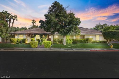 10 Pheasant Ridge Cir, Henderson, NV, 89014-2105 | Card Image