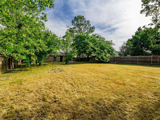 0.3535 AC lot with massive private backyard. | Image 21