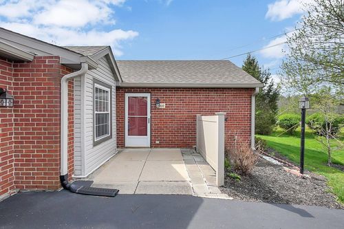 1160 Stoneycreek Ct, Lancaster, OH, 43130-8438 | Card Image