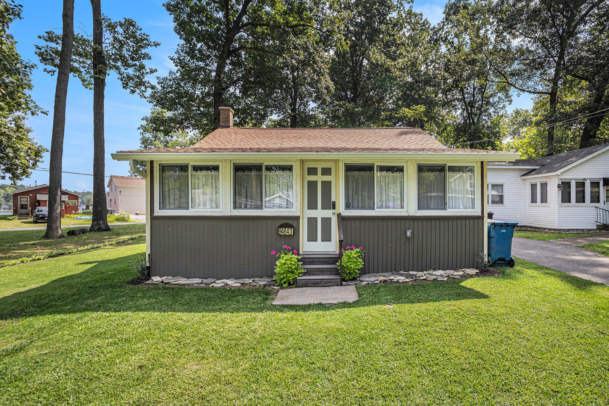 Park Ave, Dowagiac, MI 49047