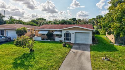 4741 Nw 13th Avenue, House other with 2 bedrooms, 1 bathrooms and null parking in Deerfield Beach FL | Image 2