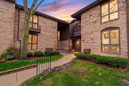 756 Greenhills Dr, Ann Arbor, MI, 48105-2718 | Card Image