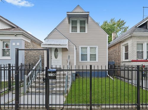 7130 Seeley Ave, Chicago, IL, 60636-3728 | Card Image