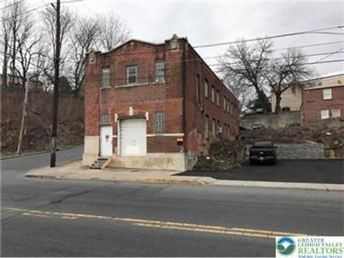 1219 Martin Luther King Jr Dr, Allentown, PA, 18102-4667 | Card Image