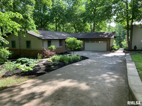 2999 Roby Loop, Mechanicsburg, IL, 62545-7946 | Card Image