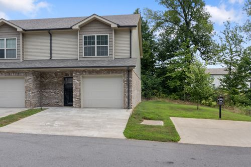 unit-304-135 Country Ln, Clarksville, TN, 37043-3945 | Card Image