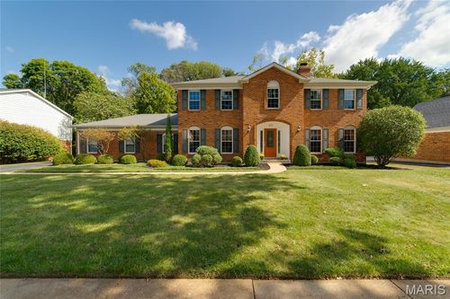 224 Brayhill Ct, Chesterfield, MO, 63017-2302 | Card Image