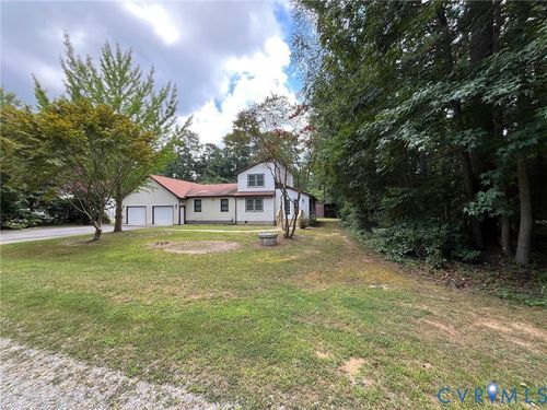 209 Pineview Dr, Hartfield, VA, 23071 | Card Image