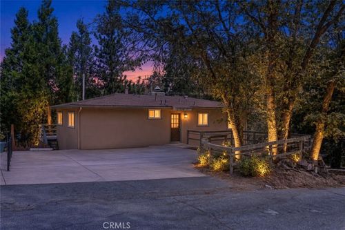 27508 School Rd, Lake Arrowhead, CA, 92352 | Card Image