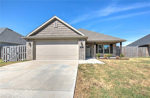61 N Manhattan Way, Fayetteville, AR, 72704-4059 | Card Image