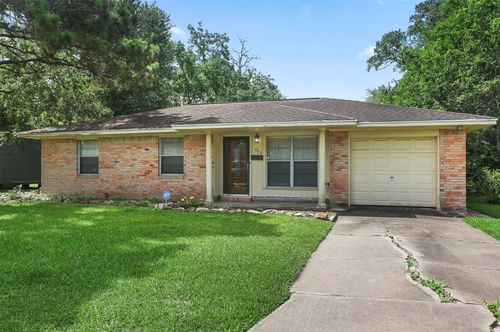 605 Honeysuckle Dr, La Marque, TX, 77568-4448 | Card Image