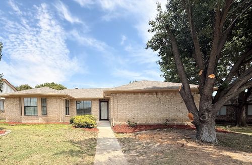 3205 Poteet Dr, Mesquite, TX, 75150-4759 | Card Image