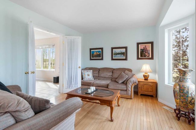 40-33049 Range Road 12, House other with 3 bedrooms, 3 bathrooms and 5 parking in Mountain View County AB | Image 4