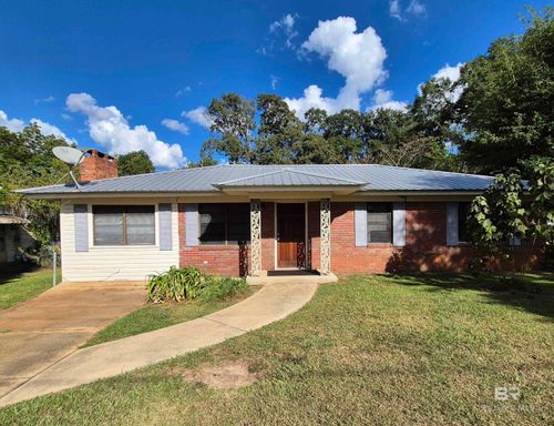 105 Elizabeth St, Evergreen, AL, 36401-2504 | Card Image