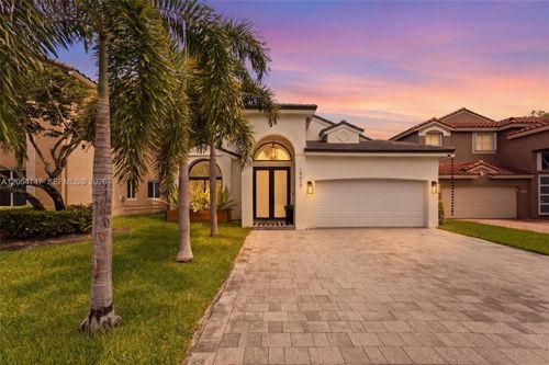 15645 Sw 16th Ct, Pembroke Pines, FL, 33027-2347 | Card Image