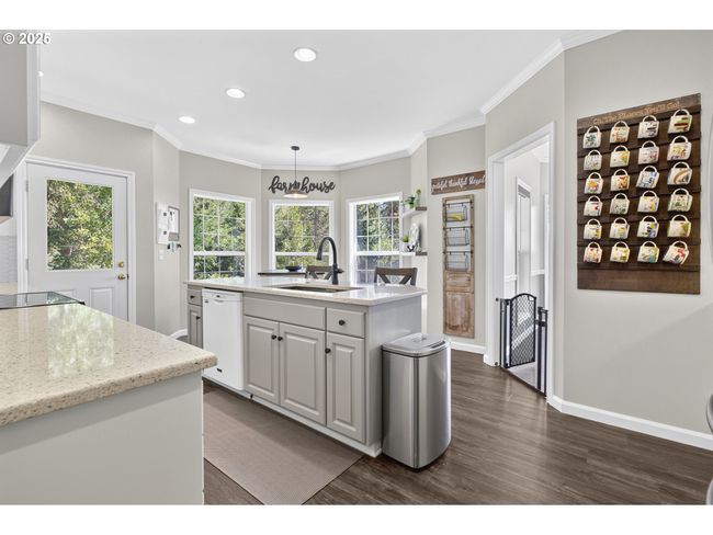 32810 Sisters Loop, House other with 3 bedrooms, 2 bathrooms and 2 parking in Eugene OR | Image 17