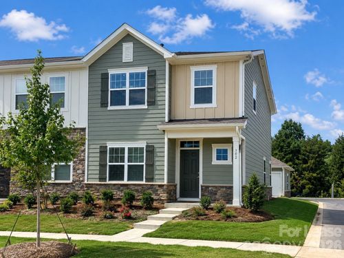 302 Sagecroft Ln, Indian Trail, NC, 28079-0450 | Card Image