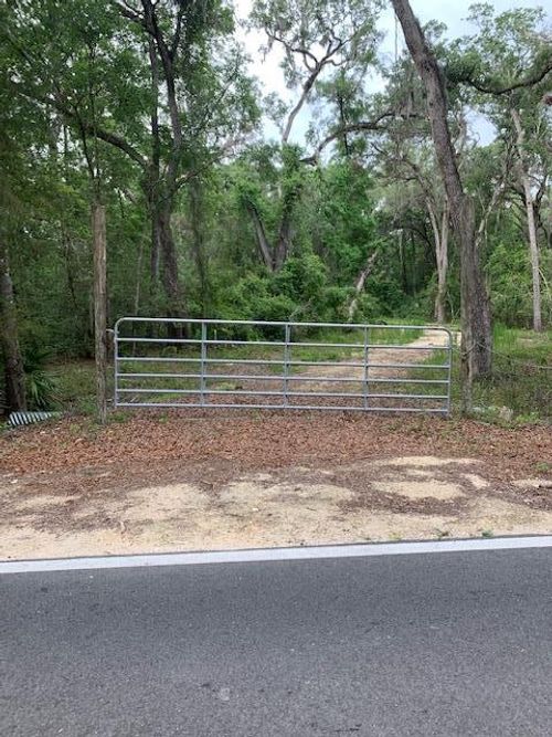 200 Ne 364th Ave, OLD TOWN, FL, 32680-4645 | Card Image