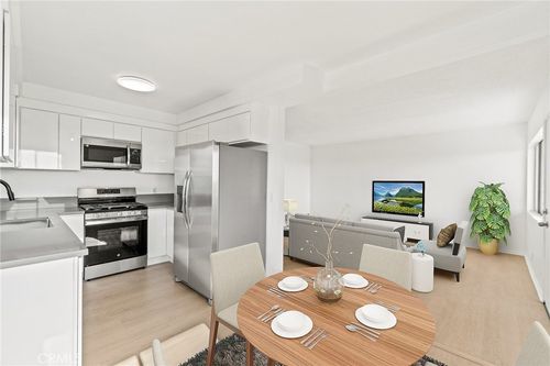 unit-32-420 N Market St, Inglewood, CA, 90302-5069 | Card Image