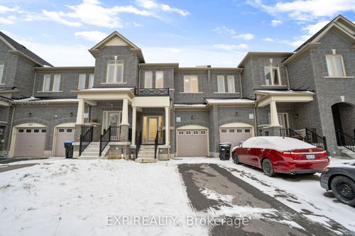 155 Veterans St, Bradford, ON, L3Z4H6 | Card Image