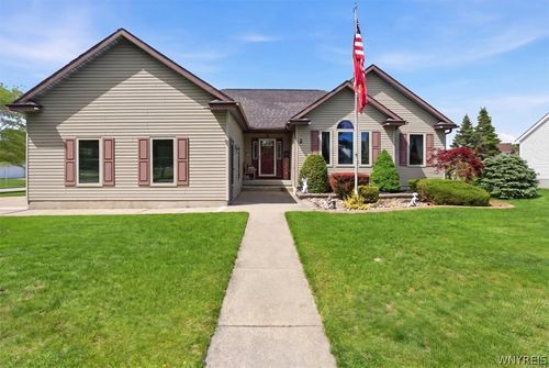 2 Cobblestone Ct, Lancaster, NY, 14086-9326 | Card Image
