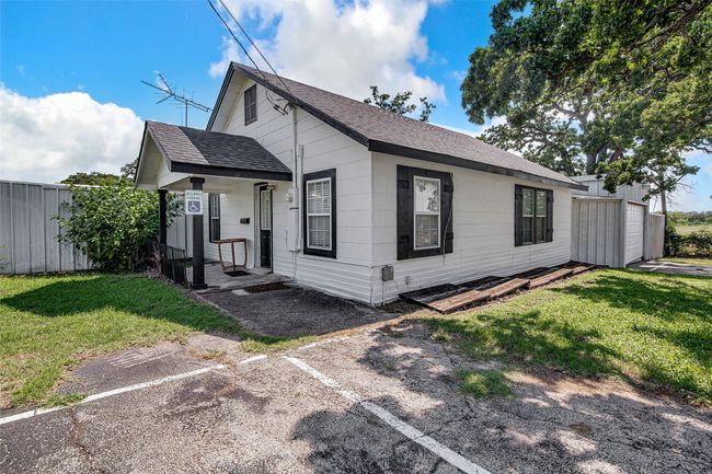 Secondary House, currently used as a business | Image 25