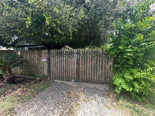 315 E 37th St, Houston, TX, 77018-6533 | Card Image