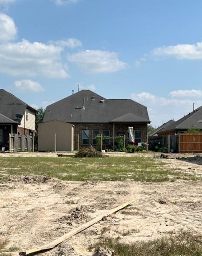 3240 Brightglen Ln, House other with 4 bedrooms, 3 bathrooms and 2 parking in Spring TX | Image 4