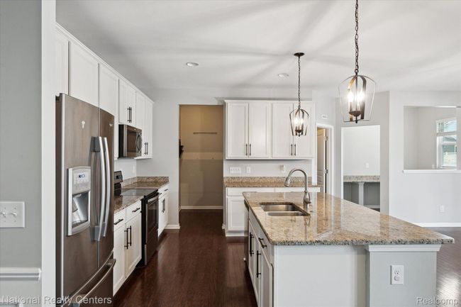 50540 Paine St, House other with 5 bedrooms, 4 bathrooms and null parking in Canton MI | Image 20