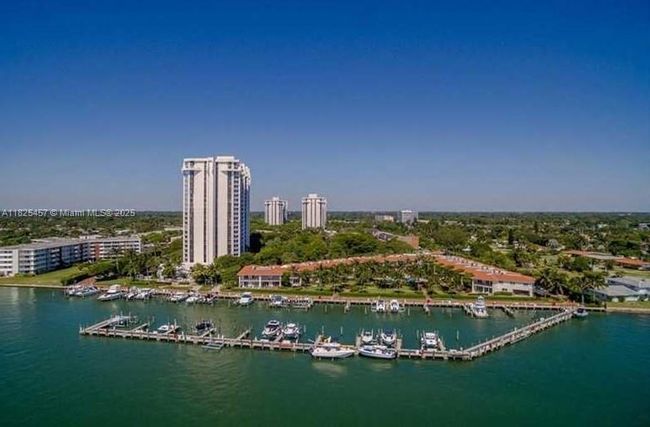 APT-1009 - 1000 Quayside Ter, Condo with 2 bedrooms, 2 bathrooms and null parking in Miami FL | Image 50