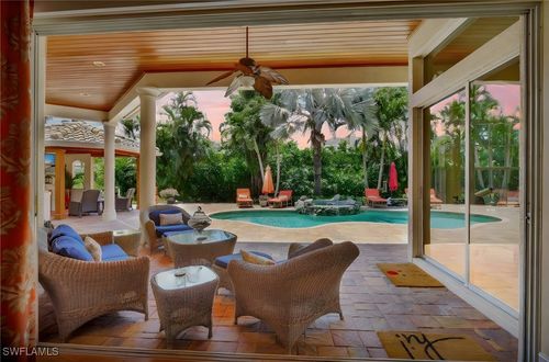 2363 Crayton Rd, NAPLES, FL, 34103-4738 | Card Image