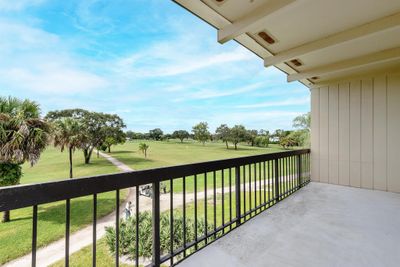 I - 18520 Se Wood Haven Lane, Condo with 2 bedrooms, 2 bathrooms and null parking in Jupiter FL | Image 2