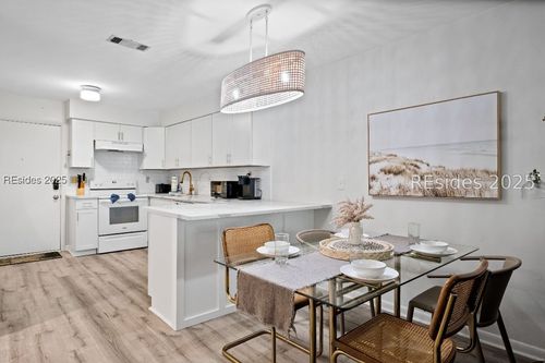 apt-15b-45 Folly Field Rd, Hilton Head Island, SC, 29928-5489 | Card Image
