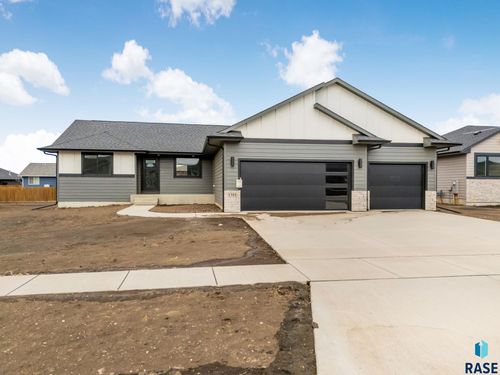 1301 Poplar Ave Avenue, Tea, SD, 57064 | Card Image