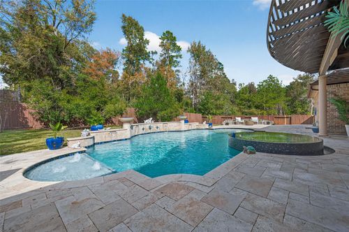 2007 Cliff Manor Dr, Conroe, TX, 77304-5034 | Card Image