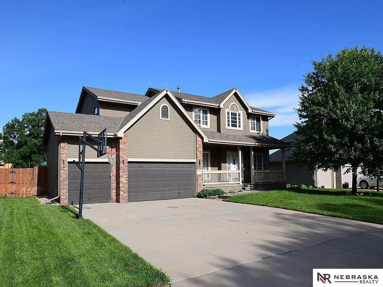 137th St, Omaha, NE 68164