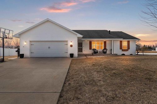 364 Wooden Shoe Circle Circle, Holland, WI, 54130 | Card Image