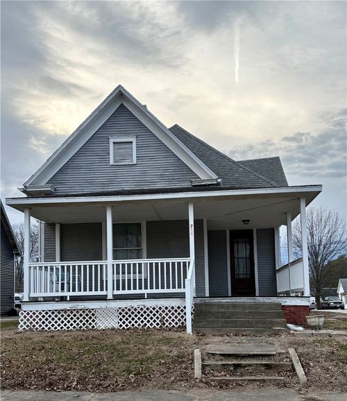 711 Vance St, Paris, IL, 61944-1157 | Card Image