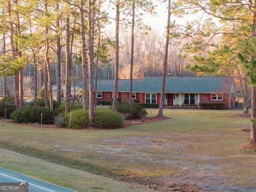 5686 Golden Isle W, Baxley, GA, 31513-7937 | Card Image