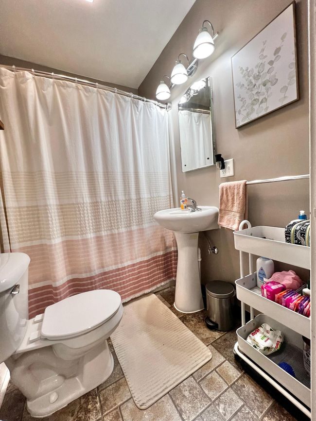 Main Floor Full Bath. | Image 18