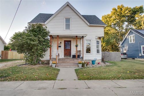 315 E Prairie St, Jerseyville, IL, 62052-1846 | Card Image