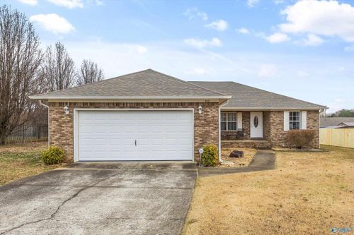 18220 E Limestone Rd, Athens, AL, 35613-5549 | Card Image