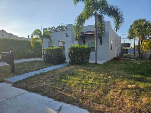 717 Selkirk St, West Palm Beach, FL, 33405-3135 | Card Image