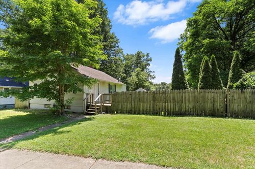 1218 Kinyon St, South Bend, IN, 46616-1725 | Card Image