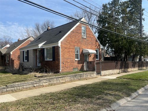3102 N Altadena Ave, Royal Oak, MI, 48073-3517 | Card Image