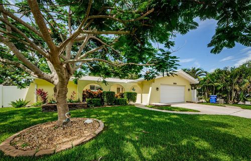 14534 Yacht Club Blvd, SEMINOLE, FL, 33776-1107 | Card Image