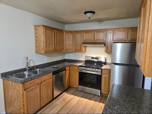 935 S Dixon St, Gainesville, TX, 76240-5230 | Card Image