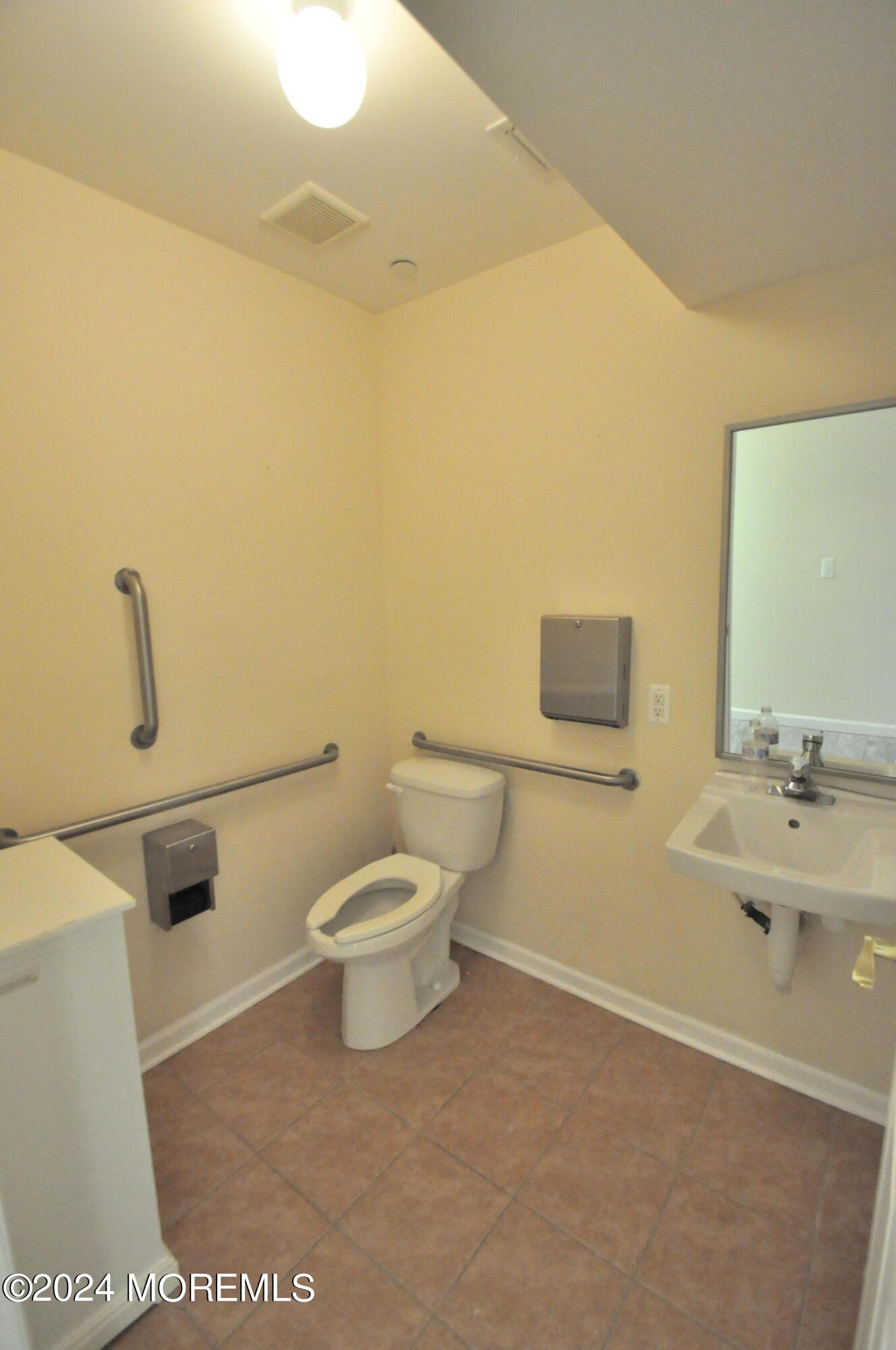 Commercial Lease in Red Bank 4
