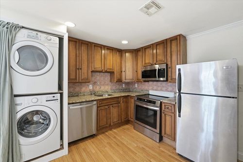 2r-90 Court House Pl, Jersey City, NJ, 07306-1730 | Card Image