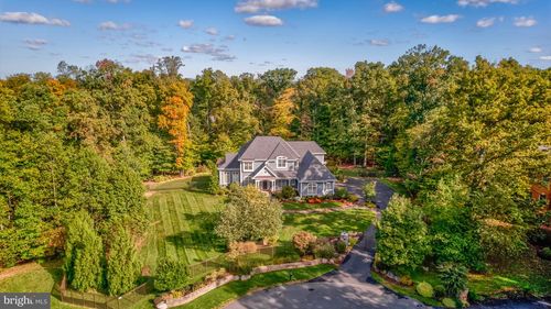 500 Seneca Green Way, GREAT FALLS, VA, 22066-1136 | Card Image